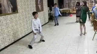 Внук Адам зажигает
