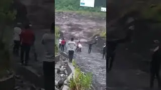 Сход лахара с вулкана Фуэго Гватемала.