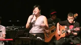 BIHZHU performing 