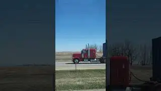 nice 🔥 389 peterbilt pulling double container