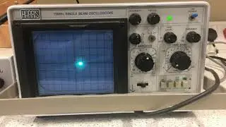 Oscilloscope Example - 10Hz @ timebase = 0.1s