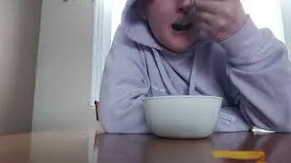Eating without dentures
