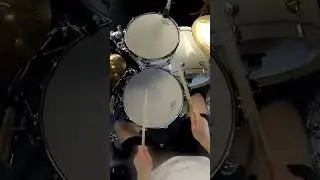 What does TRAVIS BARKER see when he plays ADAM'S SONG? #drumcover #blink182 #drummer #pov #lesson