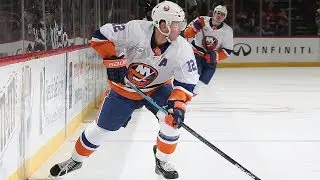 Bailey's Late Goals Lift Isles Over Flyers: Highlights & Analysis