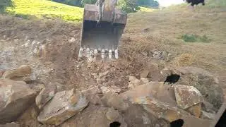 DICAS em Escavadeira... Pedras , como trabalhar!!!