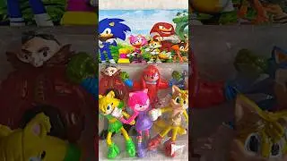 Taking a look at sonic bootleg toys part 3 #sonic #sonicthehedgehog #bootleg #fyp #smallyoutuber