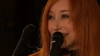Tori Amos - Ruby Through The Looking Glass - Live from the Artists Den - 2009
