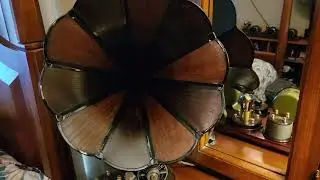 1924 Restored Amplion Loudspeaker and Atwater Kent Radiodyne