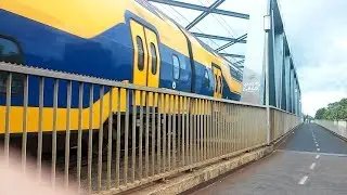 VIRMm-6 op spoorbrug Deventer!!