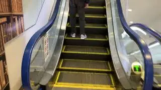 【日立】1X エスカレーター カリーノ宮崎 1X escalator Karino Miyazaki shopping mall Miyazaki Japan
