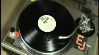 I'm Your Boogie Man/Keep It Comin' Love - KC and The Sunshine Band - HQ