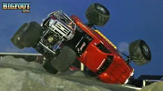 SPECTACULAR ROLLOVER  on the beach - Wildwood, NJ 2016 - BIGFOOT Monster Truck