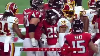 Falcons RB Ito Smith rushes in for the 5-yard TD