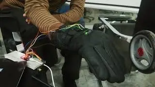 Gesture Controlled Robot with nrf 24l01