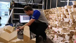 8500 identische Holzelemente