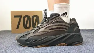 Yeezy Boost 700 V2 