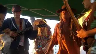 Making Music at Venice Beach #occupyLA #occupyVeniceBeach Protest Party