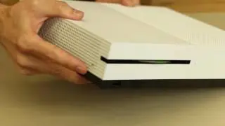 Xbox One S — Извлеките застрявший диск — Извлечение вручную