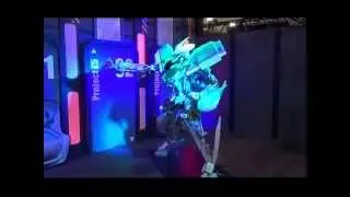 東京おもちゃショー2014 新幹線のロボット「Project E5」が動いた！