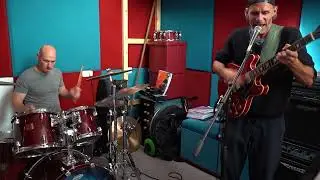 Newborn - King With No Throne