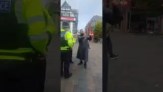 Снеси эту беседку, парень, тебе это запрещено в центре города Лестер.