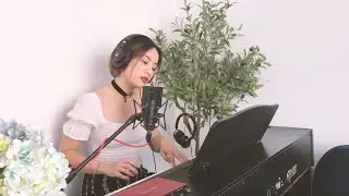 LA VIE EN ROSE in French, Italian & English - Cover by Thảo Ng&ocirc;