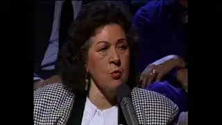 Zangeres Zonder Naam praat over kanker (Over Leven 1989)