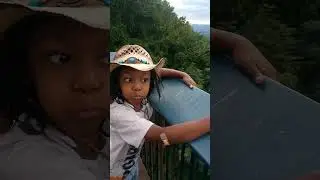 EliJah Duck visiting Mill mountain in Roanoke, Virginia for 1st time