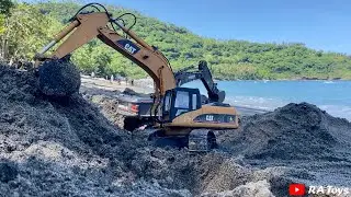 RC Excavator in Action, Dredging sand and soil on the beach | HEAVY EQUIPMENT SIMULATION