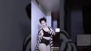 Tante semok goyang