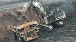 Electric Exveter working on mines in loade with Dumper!! Mining Site 