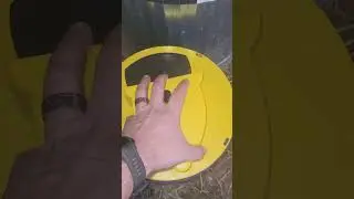 Bucket Lid Mouse Trap