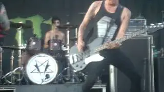 Vampires Everywhere! - Drug Of Choice - Vans Warped Tour 2012 Hartford, CT