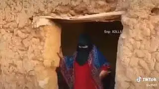 ماذا قالت المرأه الكبيره بالعمر عندما زارت بيتها  القديم     #تكفون بيت العود #شيله