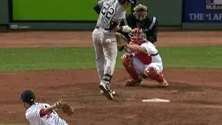 NYY@BOS: Ellsbury hit by Mujica pitch, benches warned