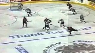 Hockeyfighters.cz  Darcy Hordichuk vs Chris Simon Dec 27, 2005.wmv