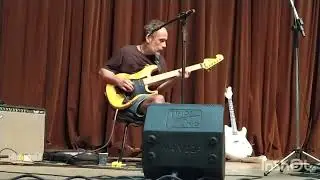 gilneyparson  pedaleira valeton GP-200  ao vivo com cursodos milagres da guitarra com meus IRS