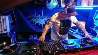 Trance Classics by Chris van Neu