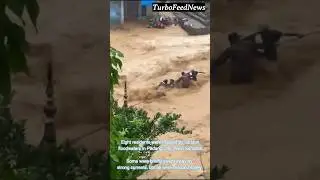 В Западной Суматре в Паданге произошло внезапное наводнение, восемь человек спасены.