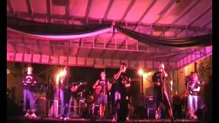 Ne fais band   Con il nastro rosa