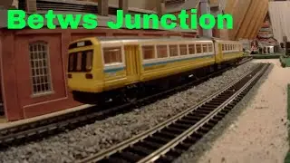 unboxing the Class 142 Pacer by hornby
