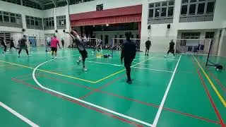 文、仲 vs 家、榮～黎明國小二四羽球團