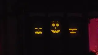 Singing Pumpkins at the Warren House Halloween.