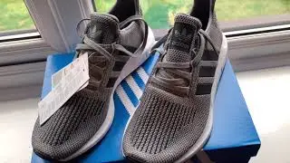 Unboxing Adidas Swift Run - Grey