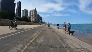 Time Lapse of full 18 miles of Chicago Lakefront Trail from south to north by bike.