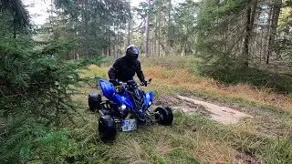Straßenquad Yamaha will unbedingt mit uns fahren.