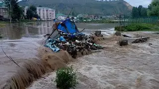 A cloudburst triggered sudden flooding in Anantnag, with water rushing directly into the