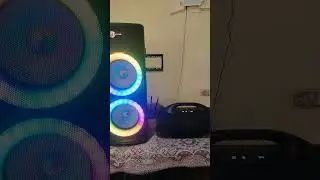 Cual creen que esta sonando radioshack o jbl