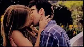 ► Max & Naomi // Long Shot