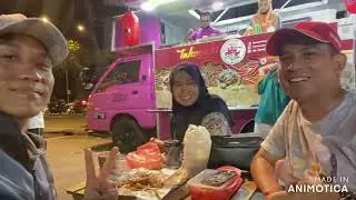 Students' View: Urban Dining in Kuala Lumpur by Street Entrepreneurs